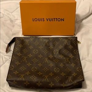 Authentic Louis Vuitton toiletry 26 bag